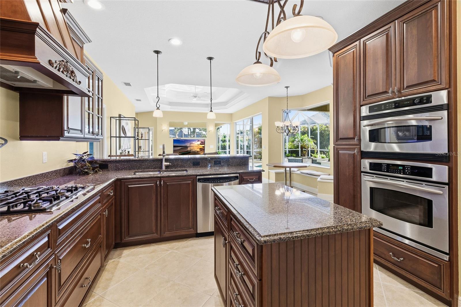 ASHLEY TRACE AT UNIVERSITY PLACE - Residential