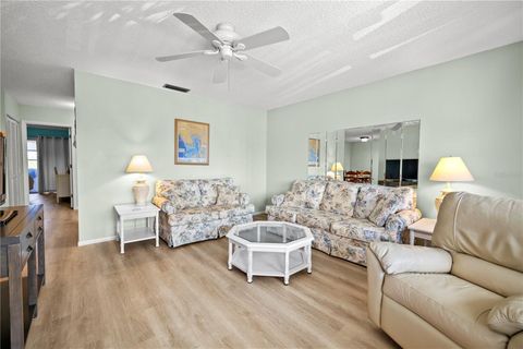 Condominium in PORT CHARLOTTE FL 22375 EDGEWATER DRIVE 5.jpg