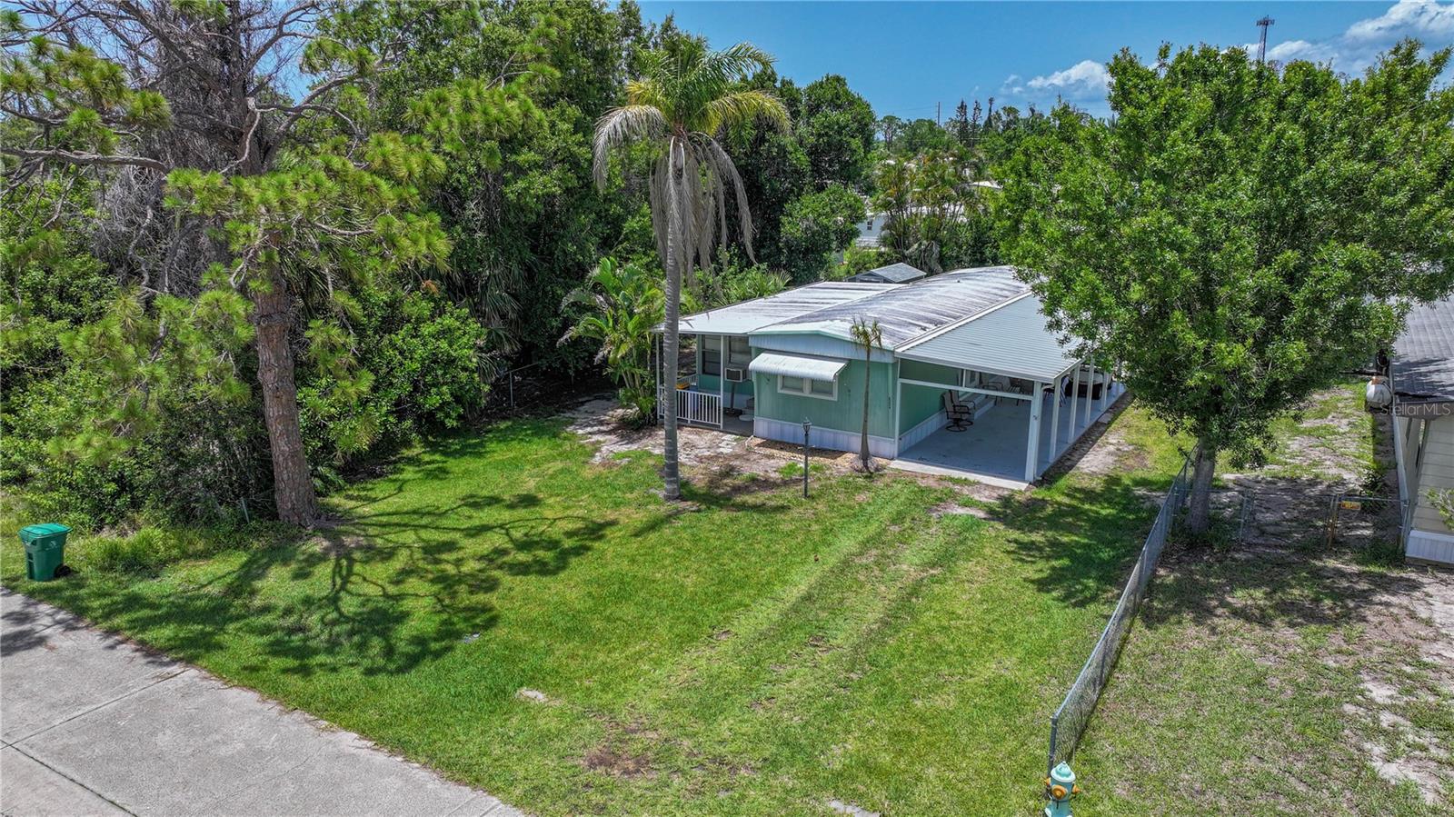 8224 PINETREE LANE