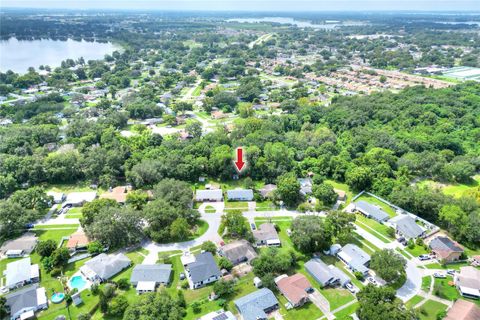 A home in WINTER HAVEN