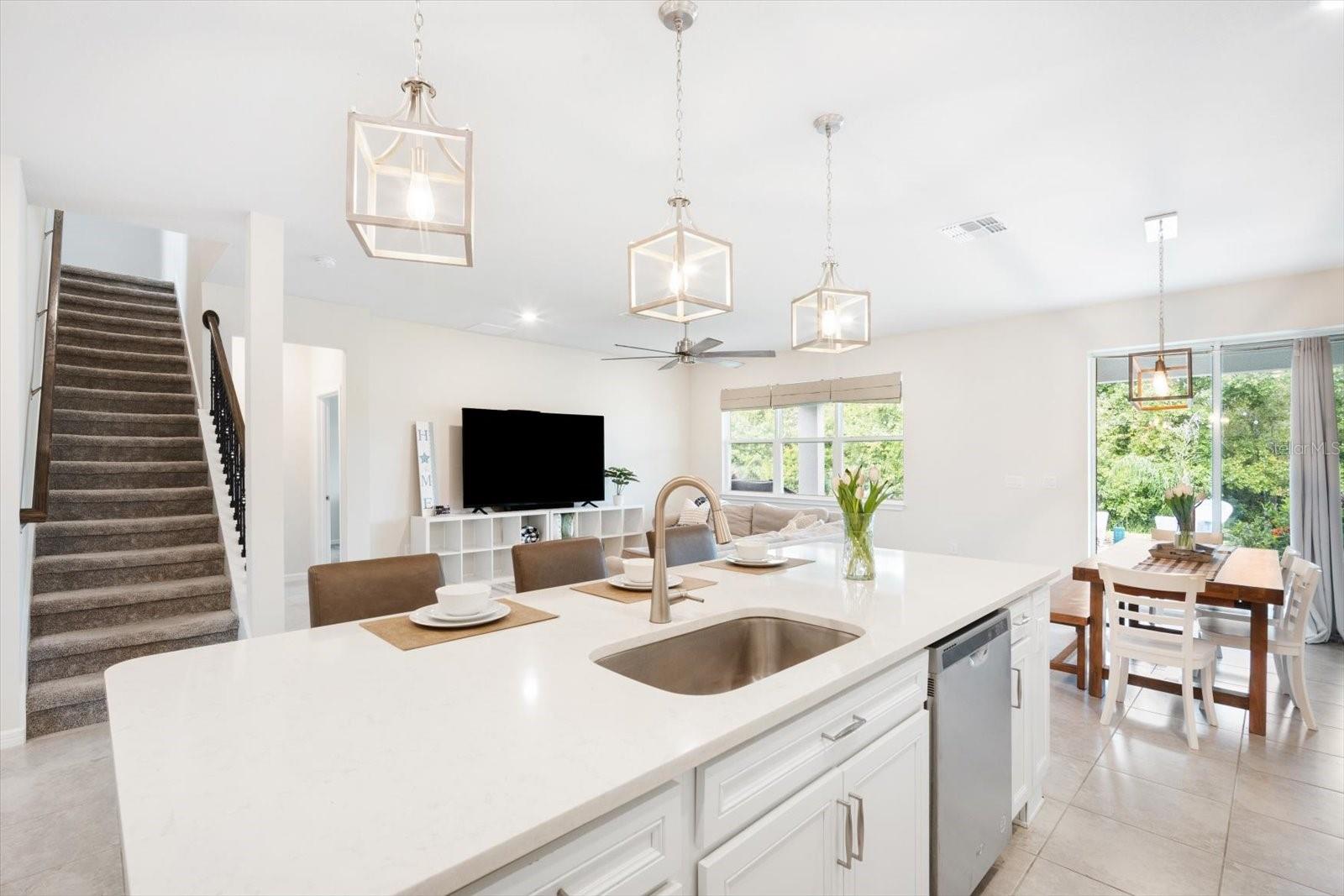 13157 PEACHLEAF AVENUE, RIVERVIEW, FL, 33579 4 13157 PEACHLEAF AVENUE