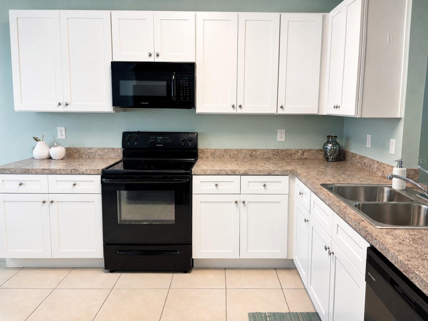 SABAL LAKES - Residential