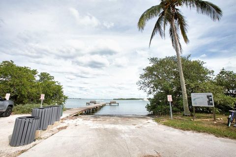 A home in LONGBOAT KEY