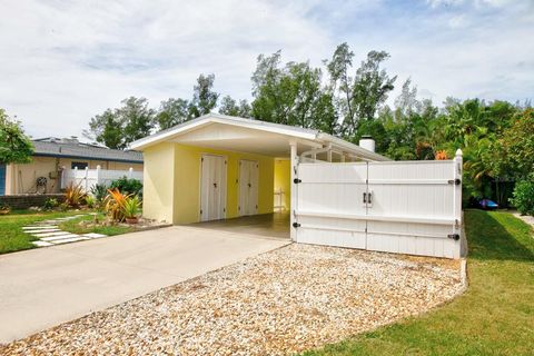 A home in LONGBOAT KEY