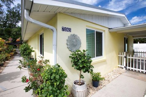 A home in LONGBOAT KEY