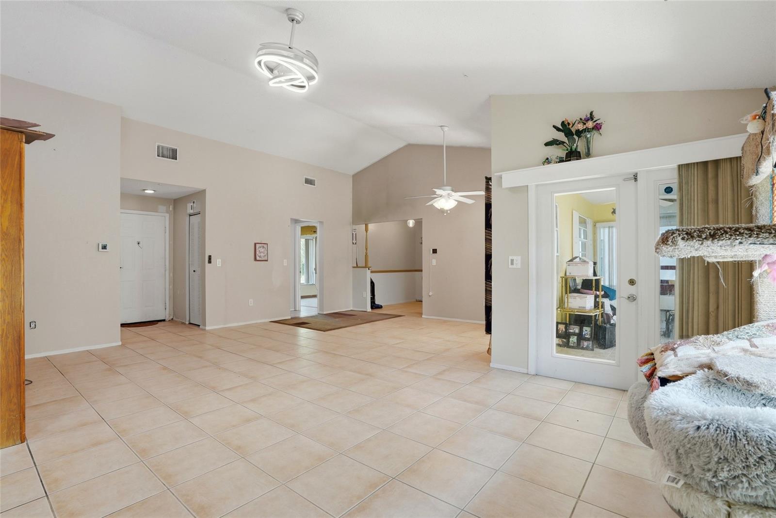 LAKES UNIT II PH 1 SEC III THE - Residential