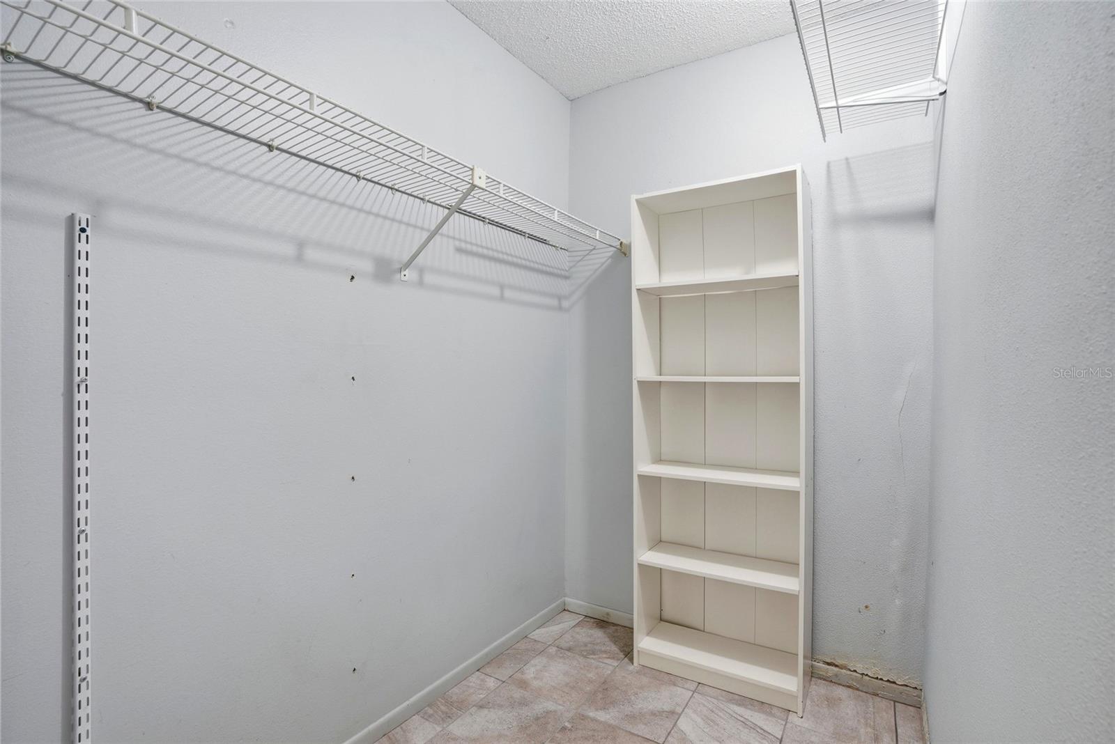 LAKES UNIT II PH 1 SEC III THE - Residential