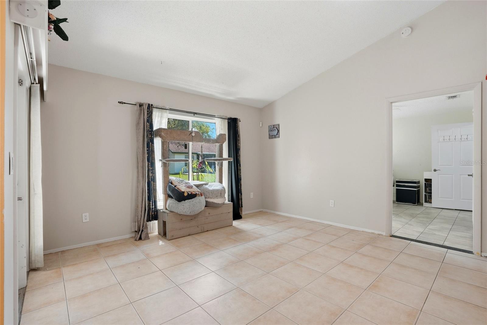 LAKES UNIT II PH 1 SEC III THE - Residential