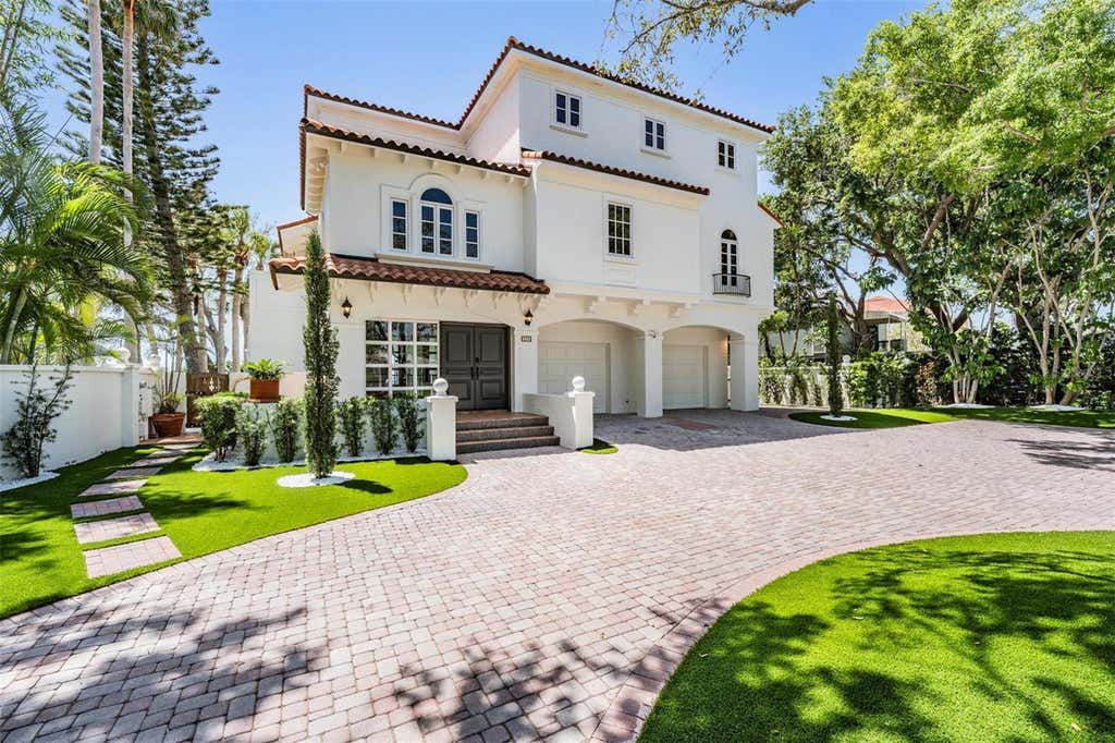 Photo of 128 Carlyle Drive, Palm Harbor, FL 34683 (MLS # TB8542497)