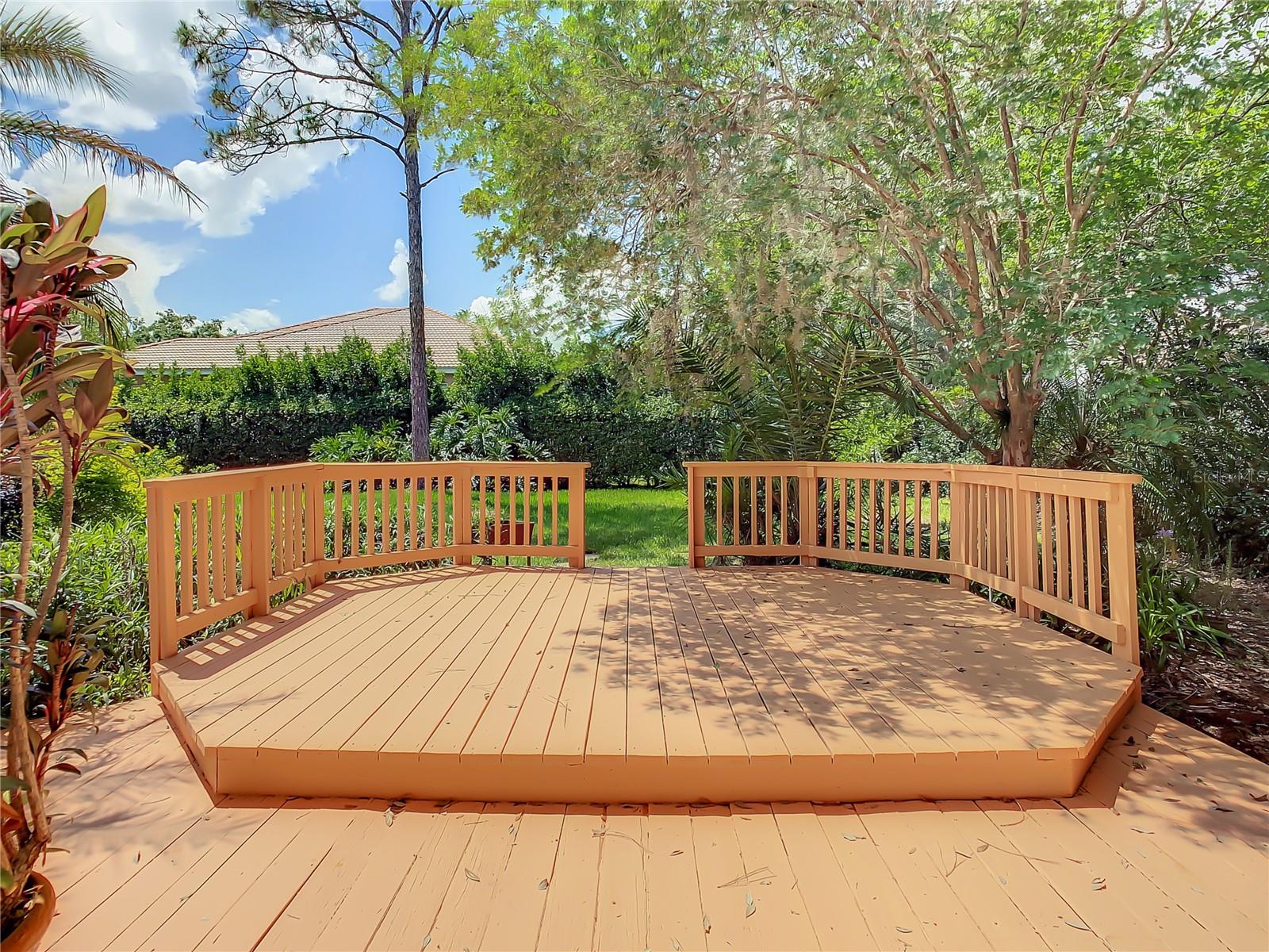 8907 MAGNOLIA CHASE CIRCLES