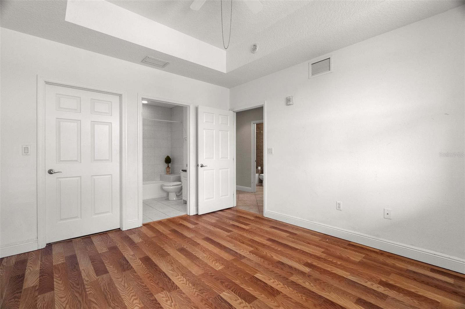 LAS PALMAS CONDO - Residential
