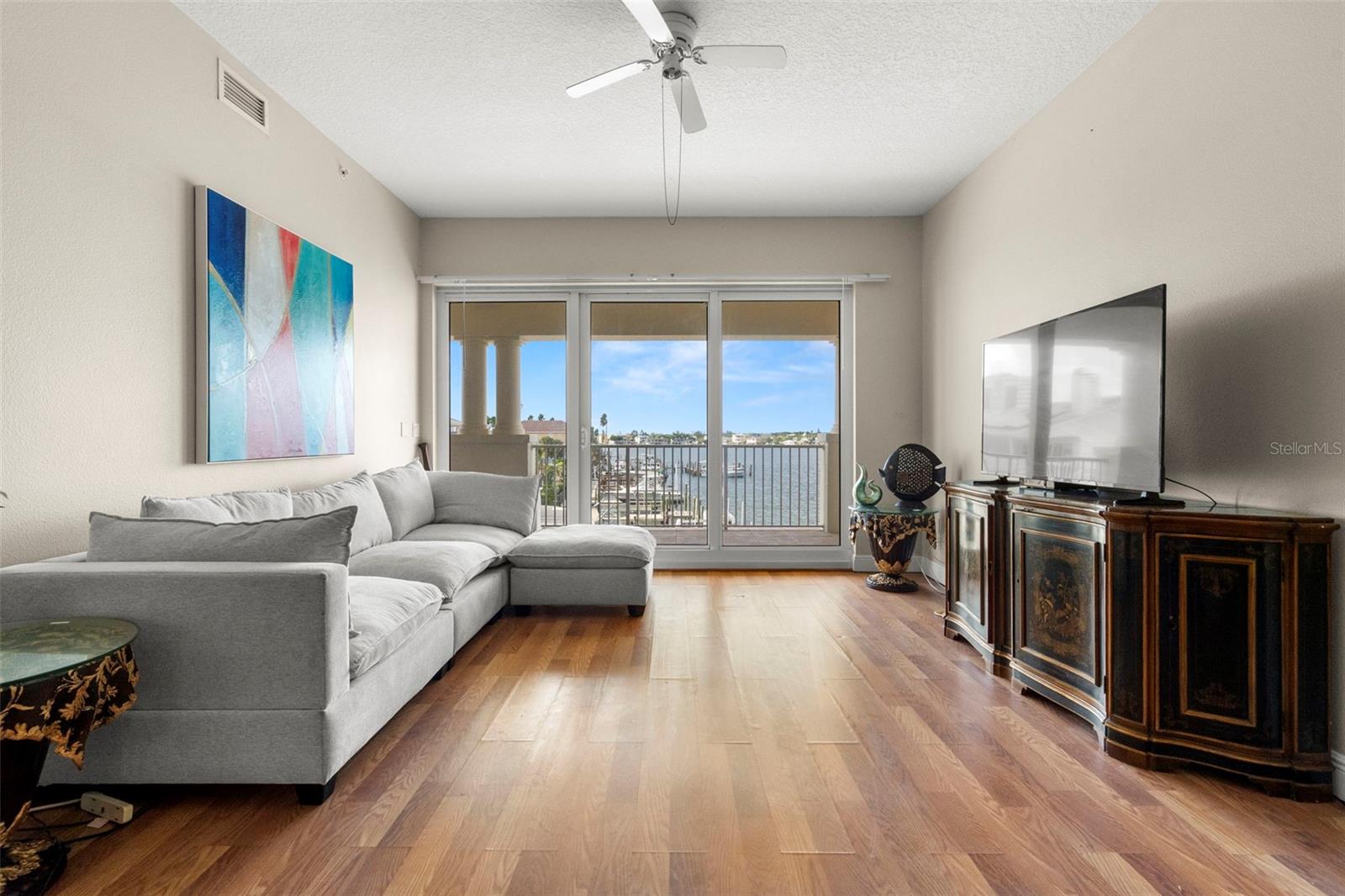 LAS PALMAS CONDO - Residential