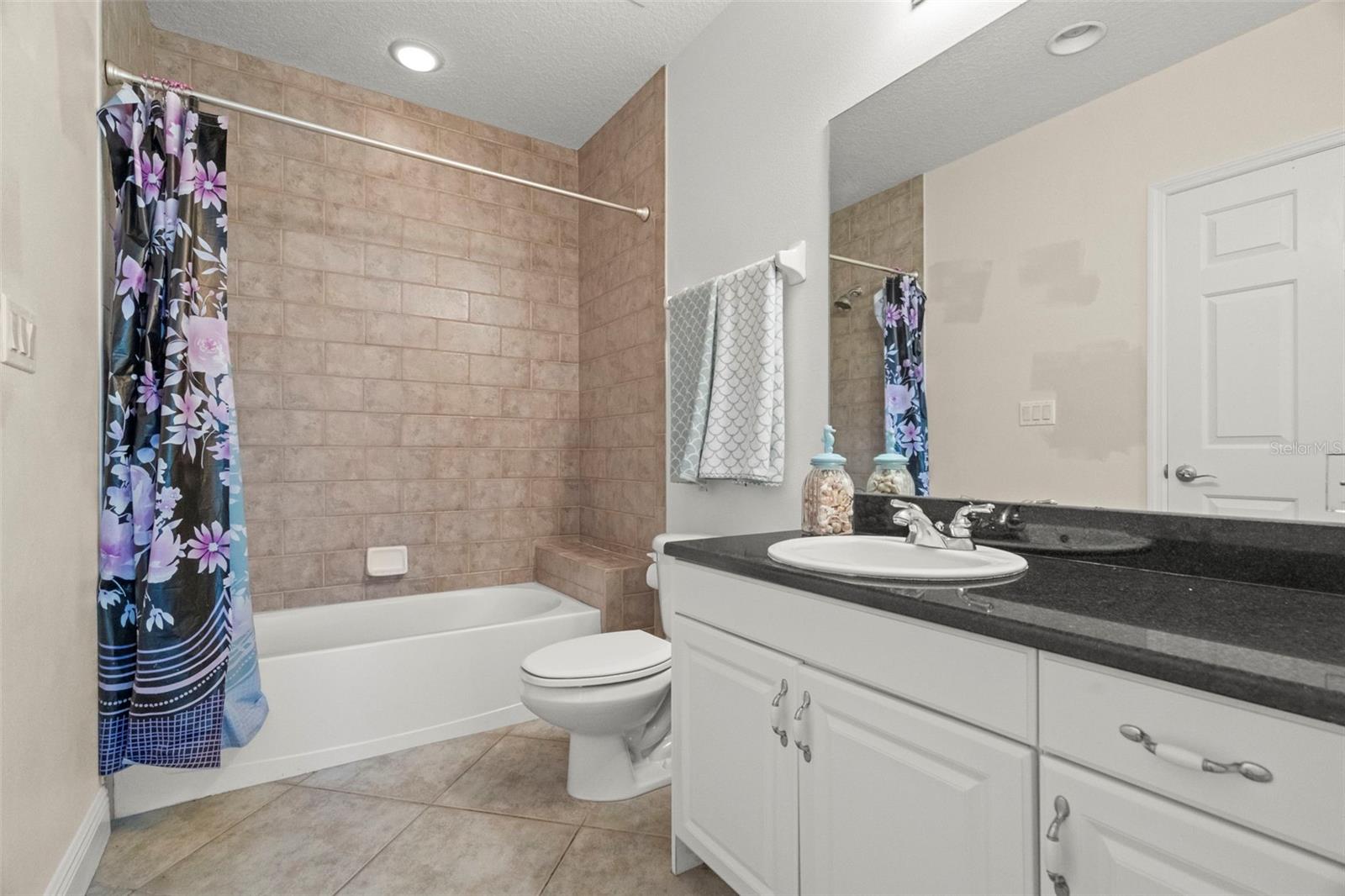 LAS PALMAS CONDO - Residential