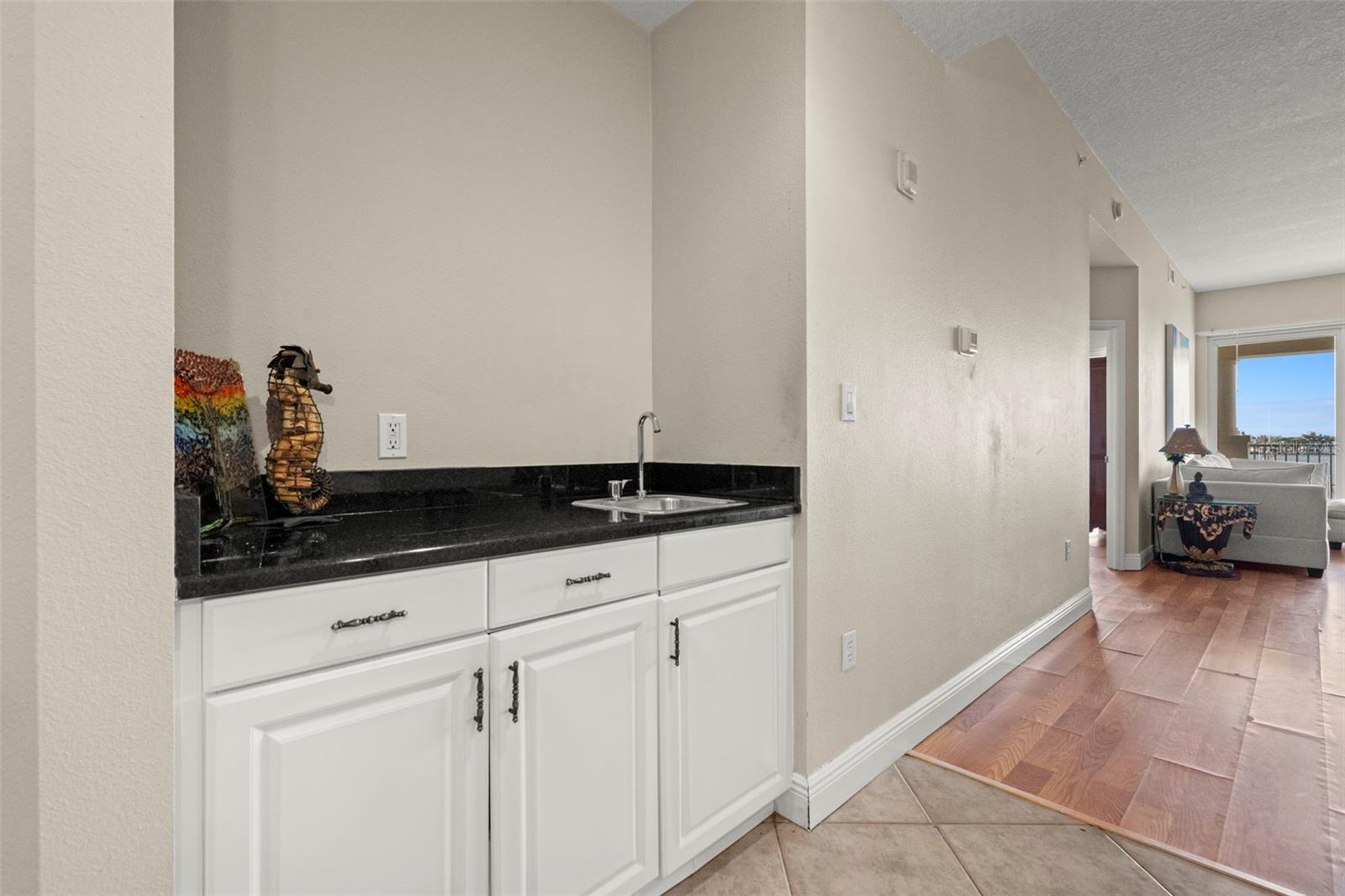 LAS PALMAS CONDO - Residential