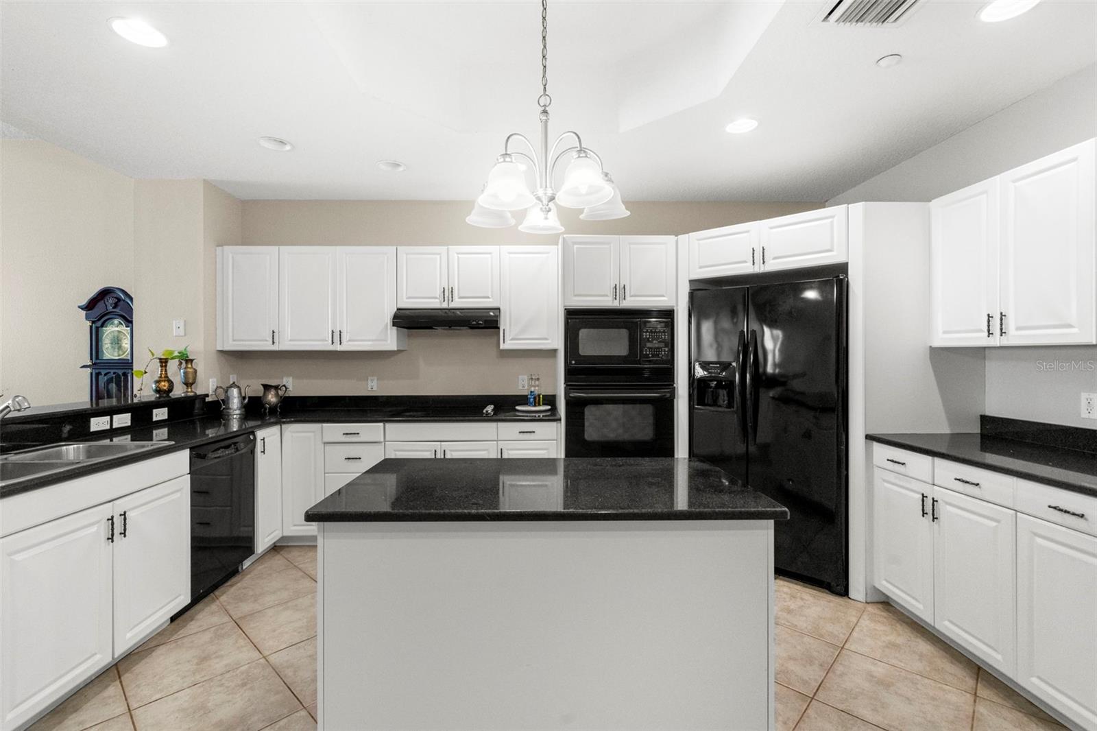 LAS PALMAS CONDO - Residential