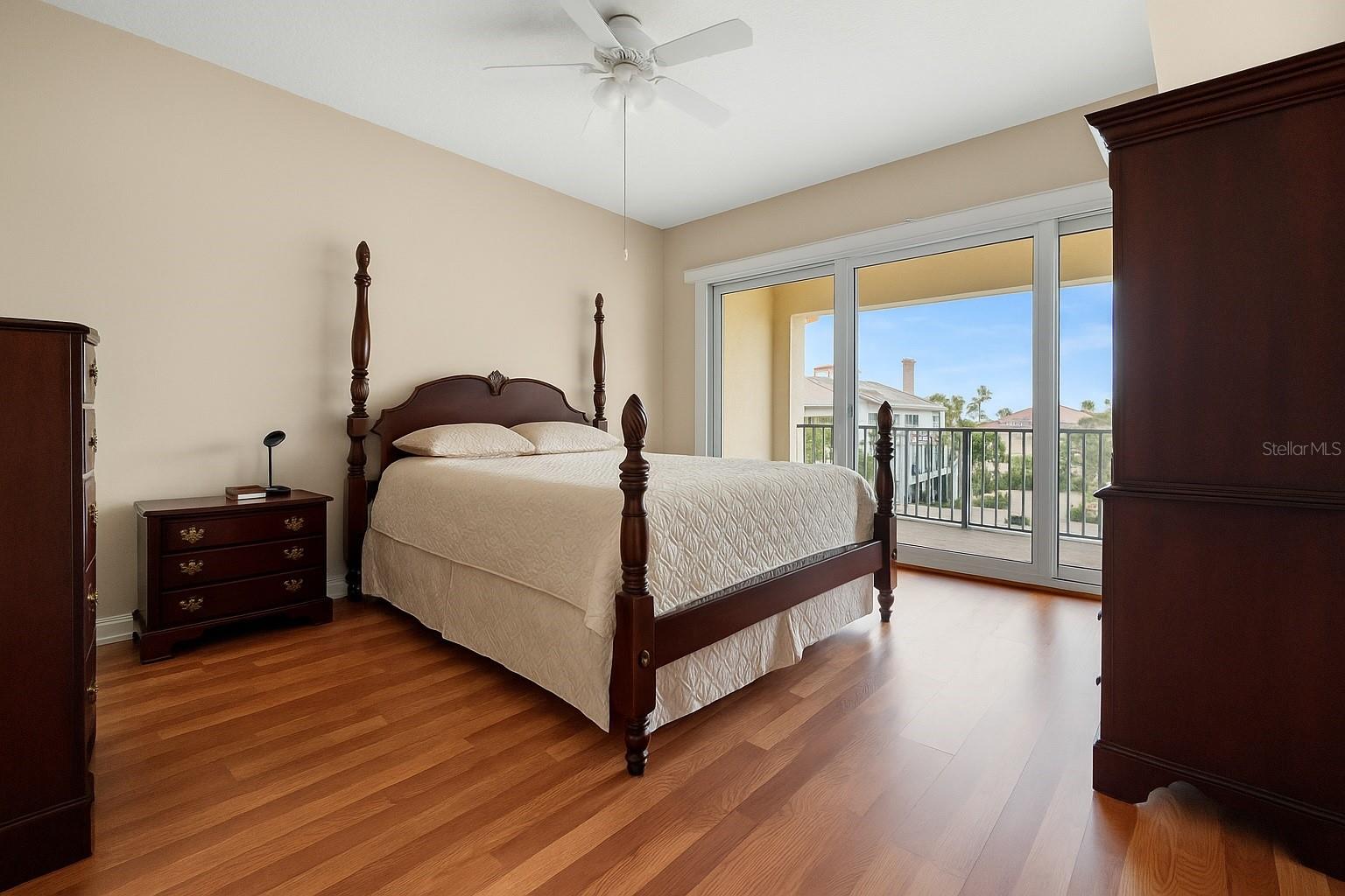 LAS PALMAS CONDO - Residential