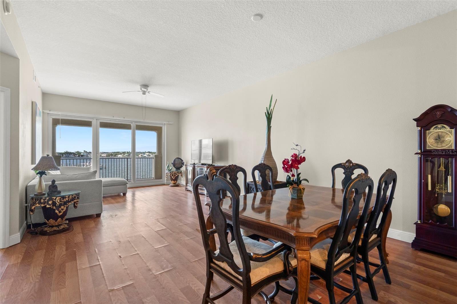 LAS PALMAS CONDO - Residential