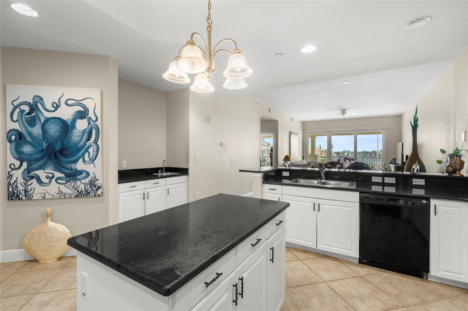 LAS PALMAS CONDO - Residential