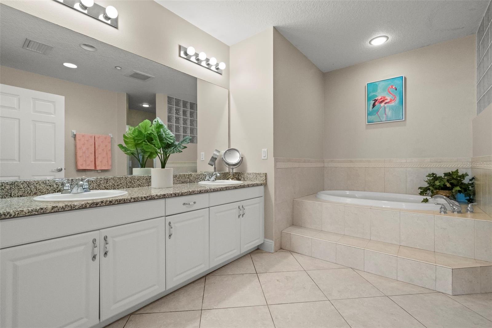 LAS PALMAS CONDO - Residential