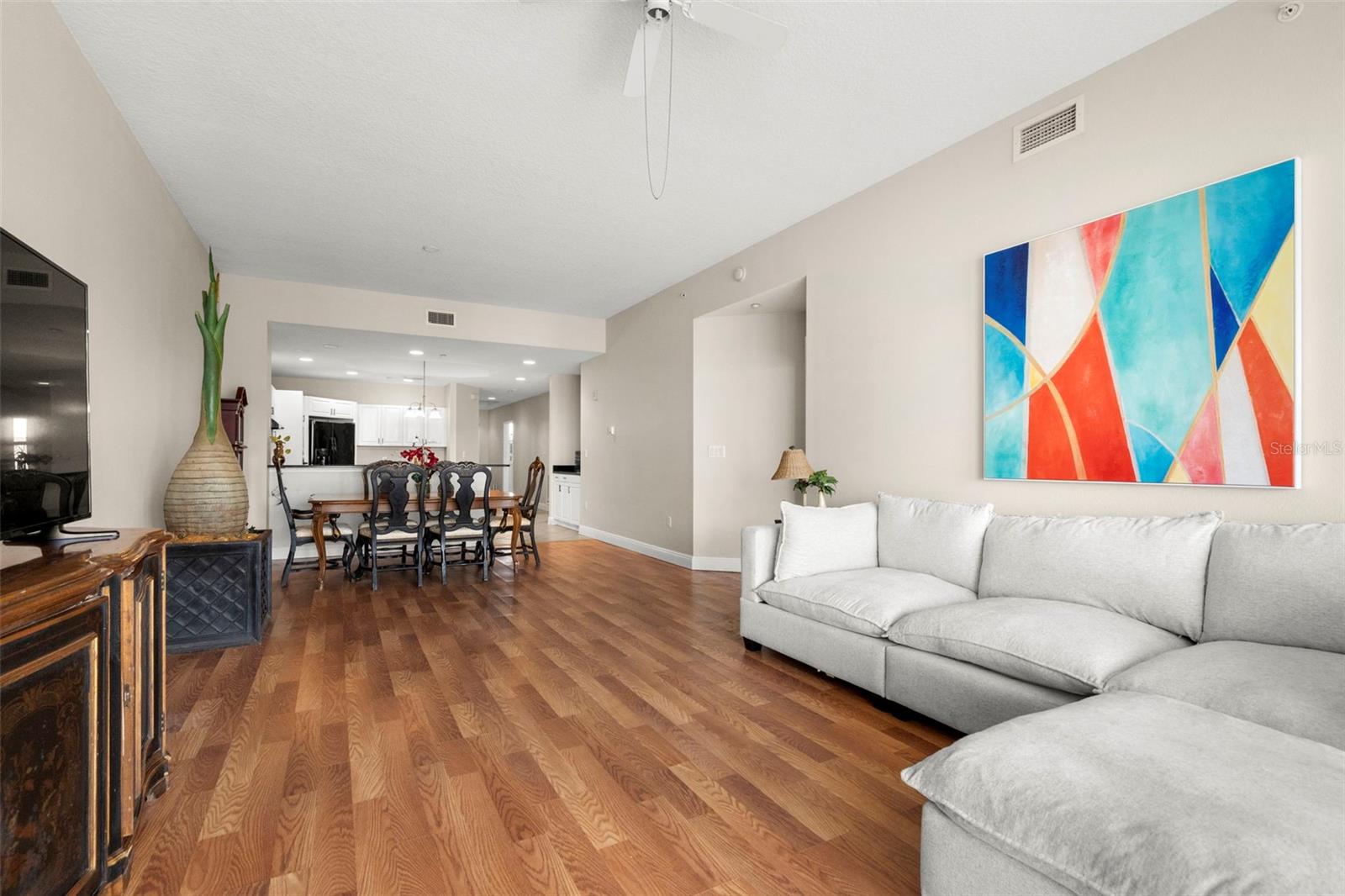 LAS PALMAS CONDO - Residential
