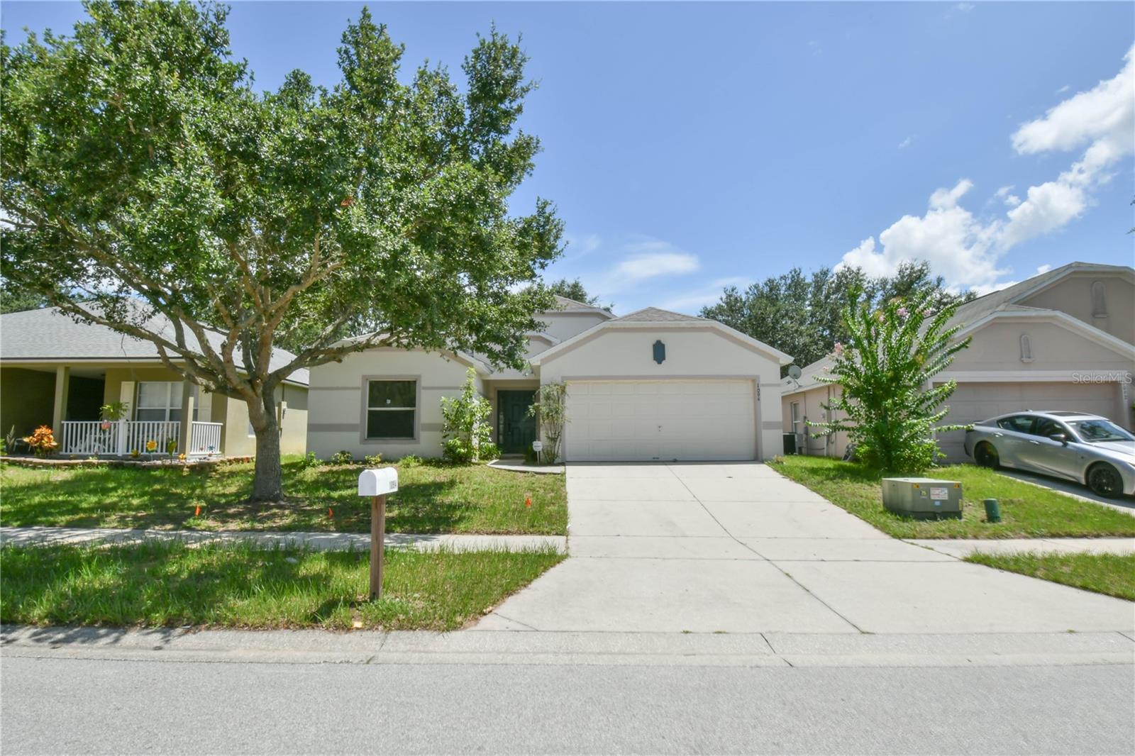 Welcome to your next home sweet rental in the heart of Groveland! This spacious 3-bedroom, 2-bathroom home features a flexible bonus room perfect for a home office, playroom, or extra chill space. You’ll love the large open floor plan that makes entertaining a breeze, while the split-bedroom layout offers added privacy for peaceful living. The primary suite includes a walk-in closet and an en-suite bath, and the additional bedrooms are generously sized. The kitchen opens to the main living and dining areas, creating a seamless space for meals, memories, and everything in between. With a two-car garage, indoor laundry, and plenty of natural light, this home checks all the boxes. Plus, you’re just a short drive to Clermont.