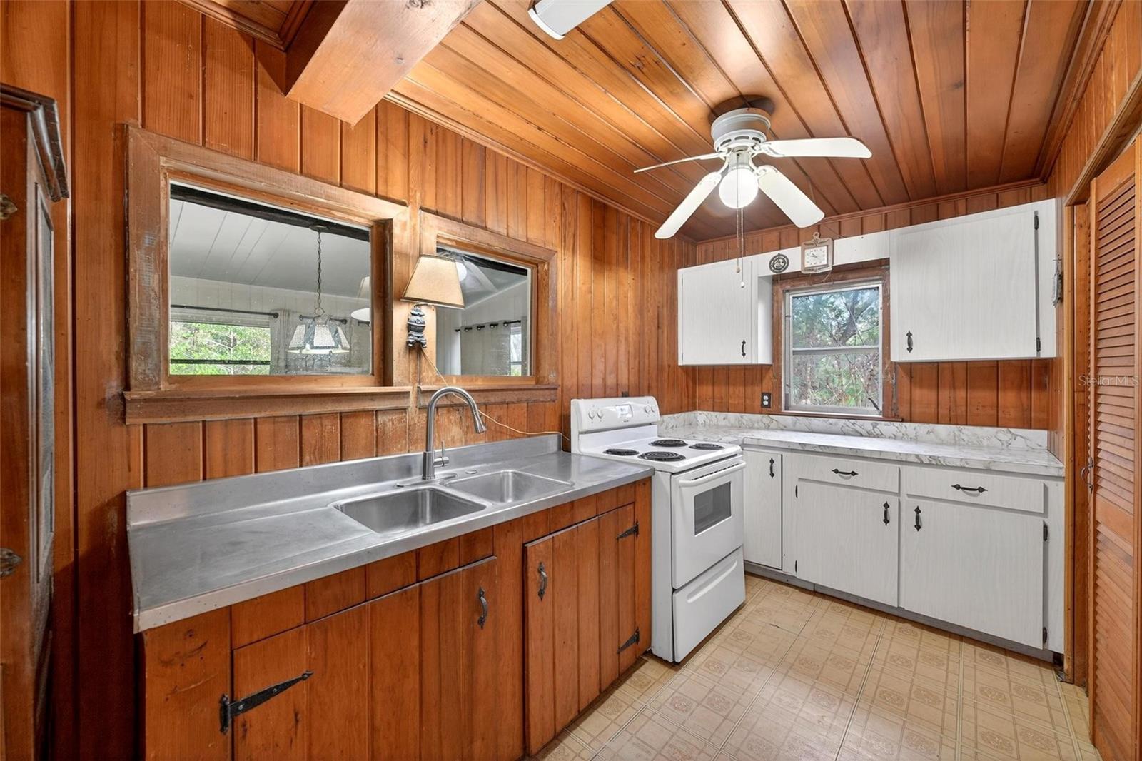 MAYWOOD - Residential