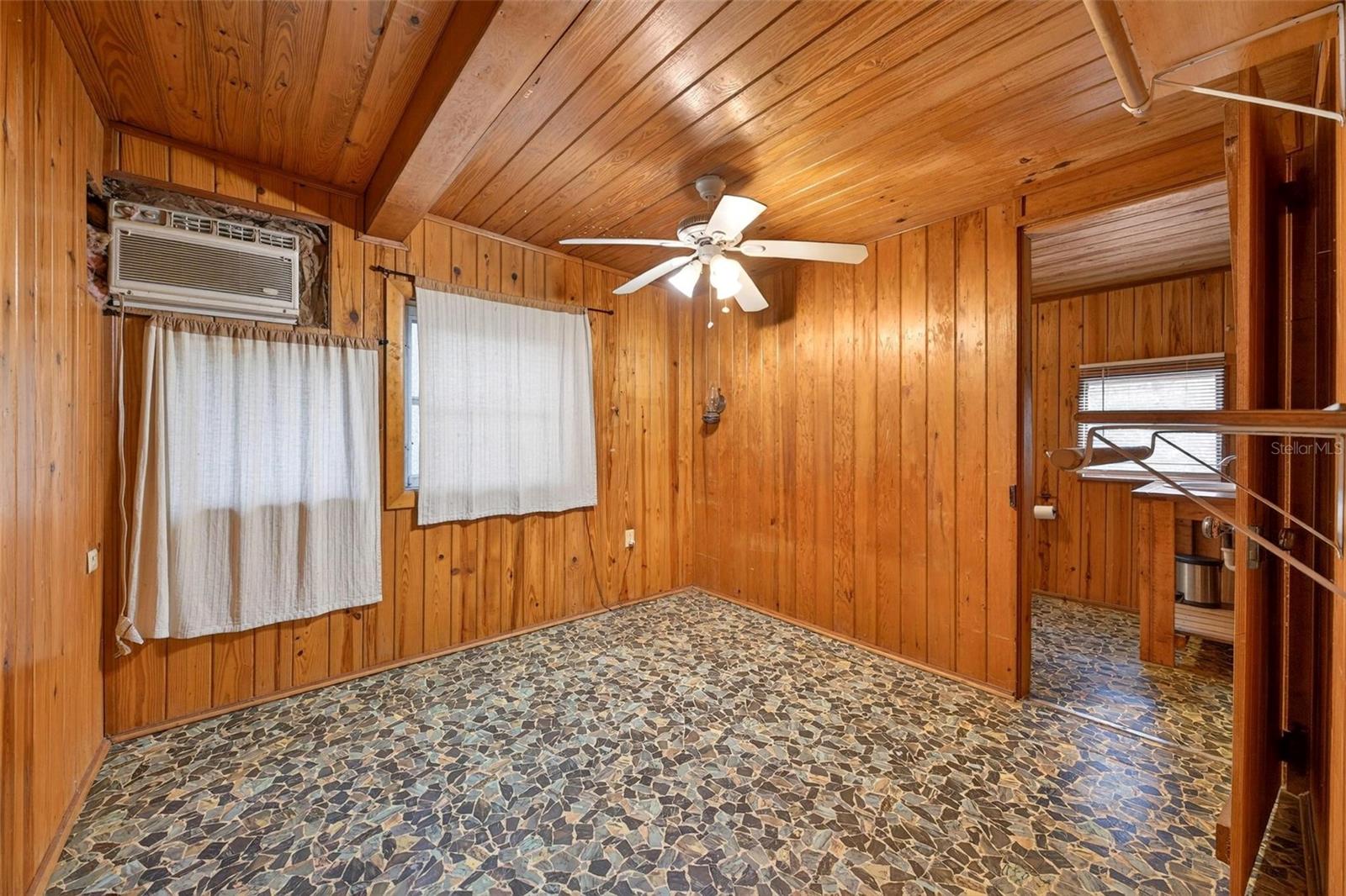 MAYWOOD - Residential