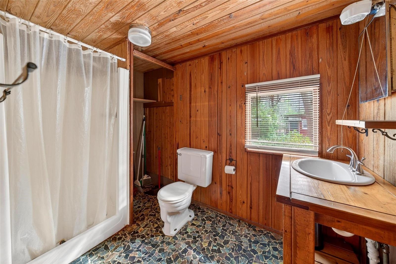 MAYWOOD - Residential