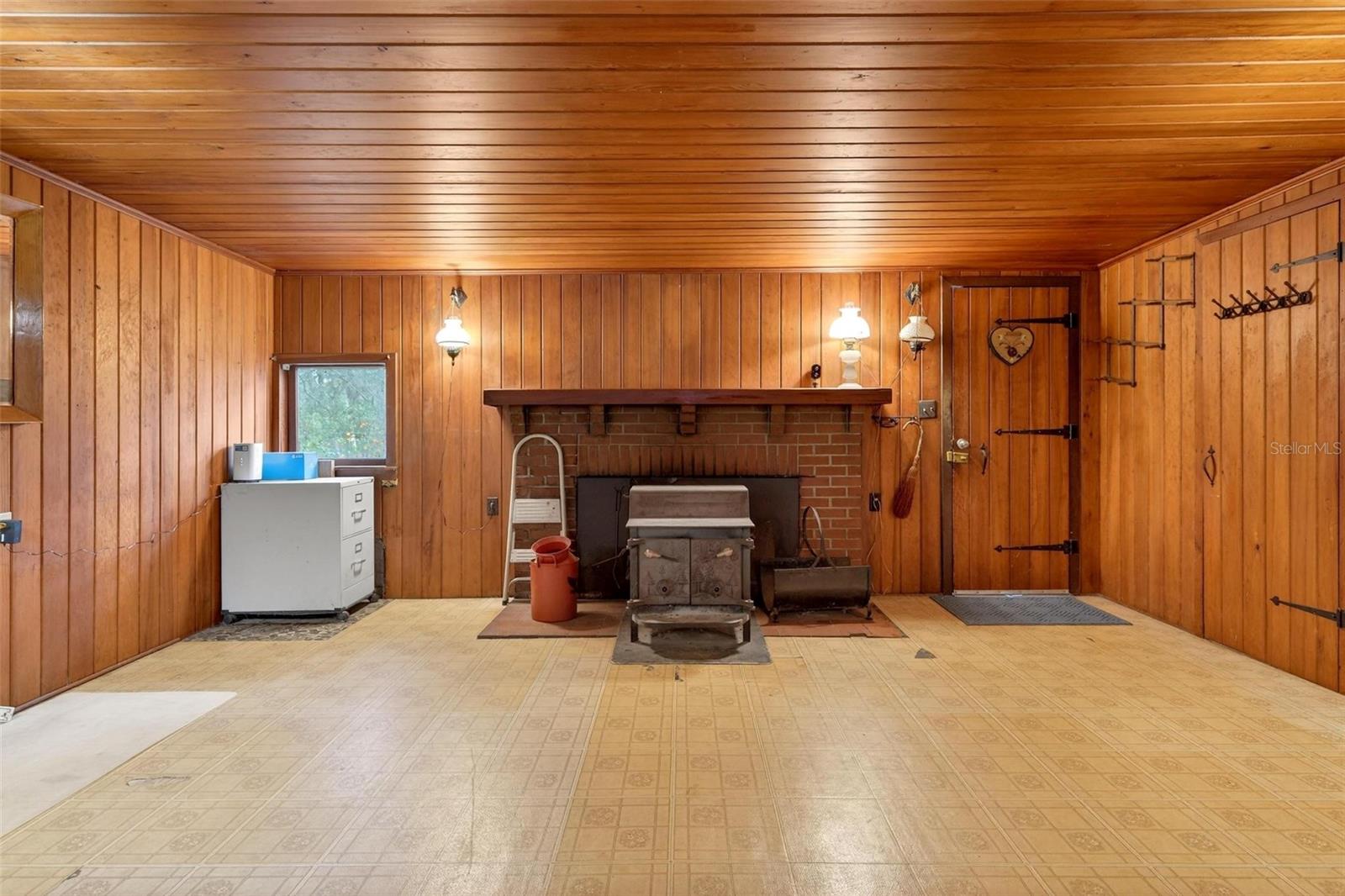 MAYWOOD - Residential