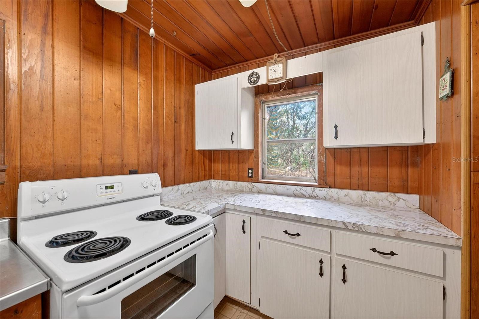 MAYWOOD - Residential