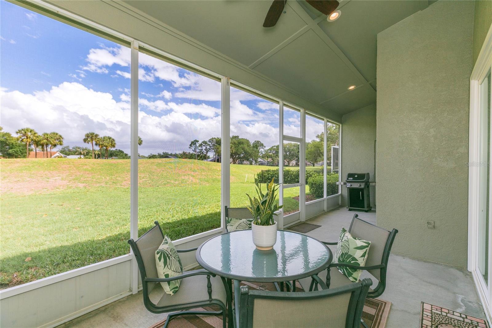 RIVER HILLS COUNTRY CLUB PARCE - Residential