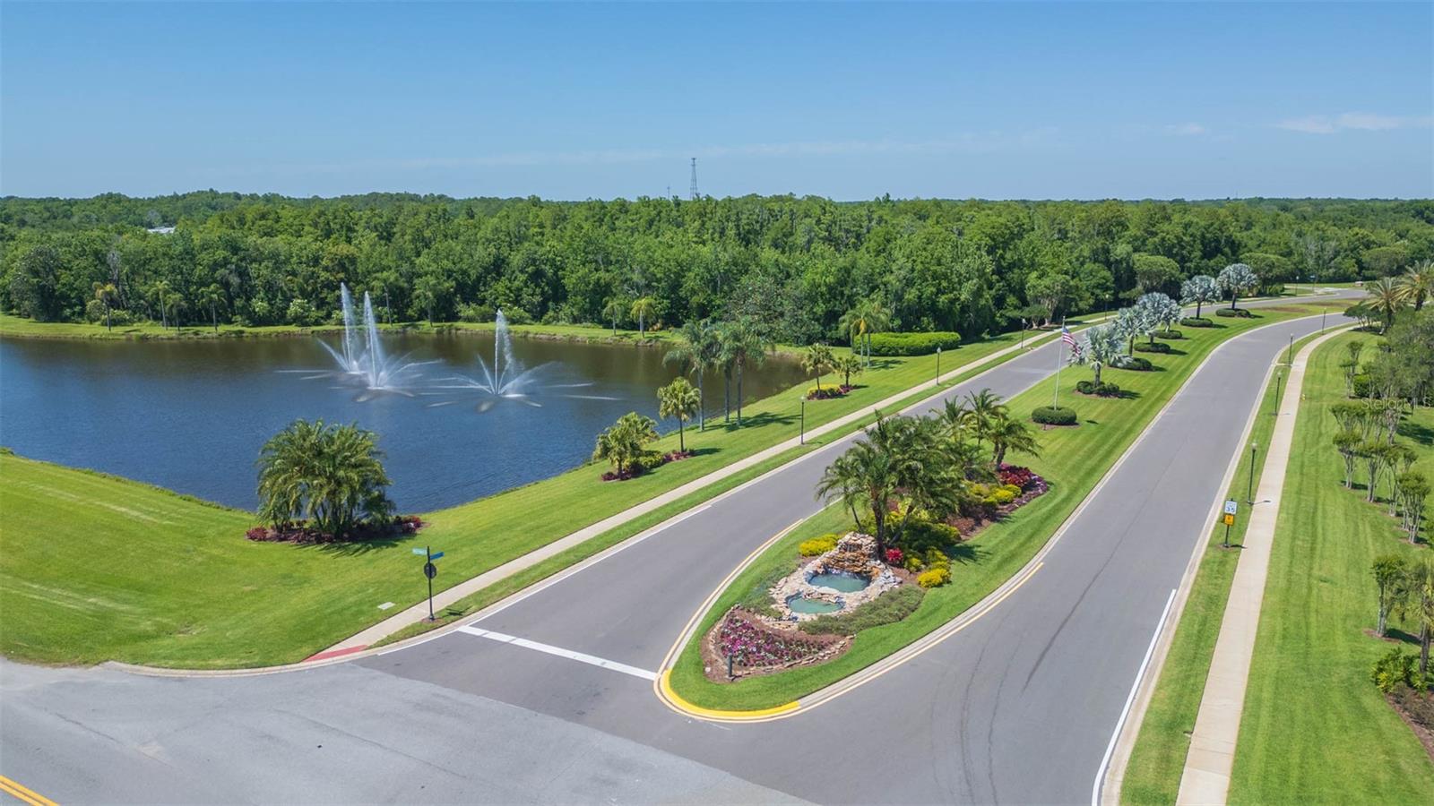 RIVER HILLS COUNTRY CLUB PARCE - Residential