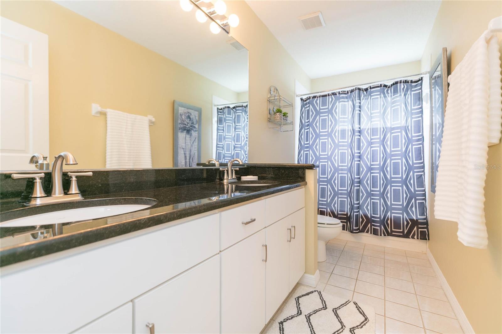 RIVER HILLS COUNTRY CLUB PARCE - Residential