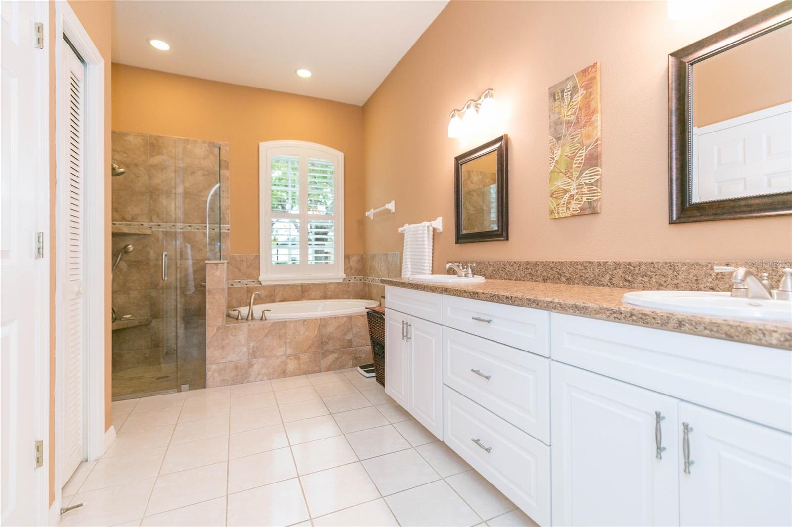 RIVER HILLS COUNTRY CLUB PARCE - Residential