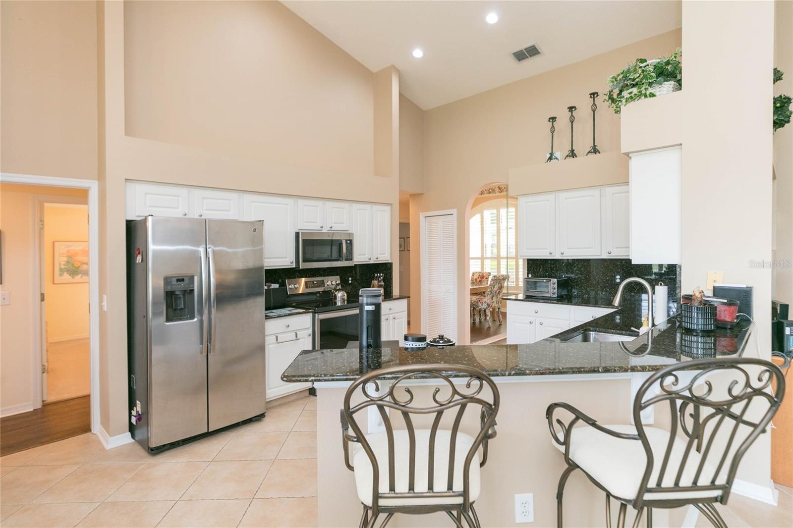 RIVER HILLS COUNTRY CLUB PARCE - Residential