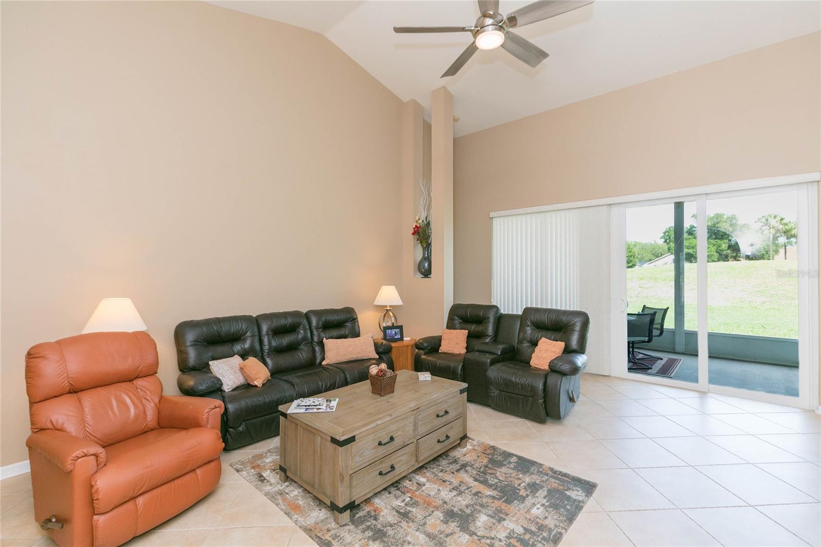 RIVER HILLS COUNTRY CLUB PARCE - Residential