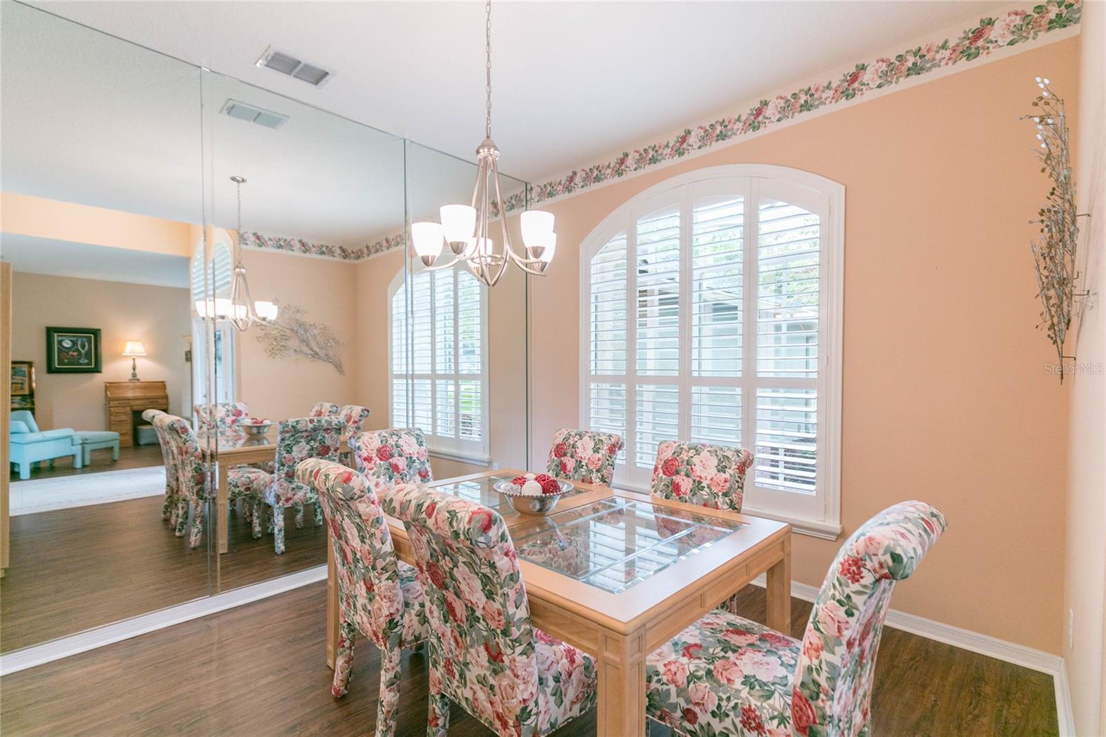 RIVER HILLS COUNTRY CLUB PARCE - Residential