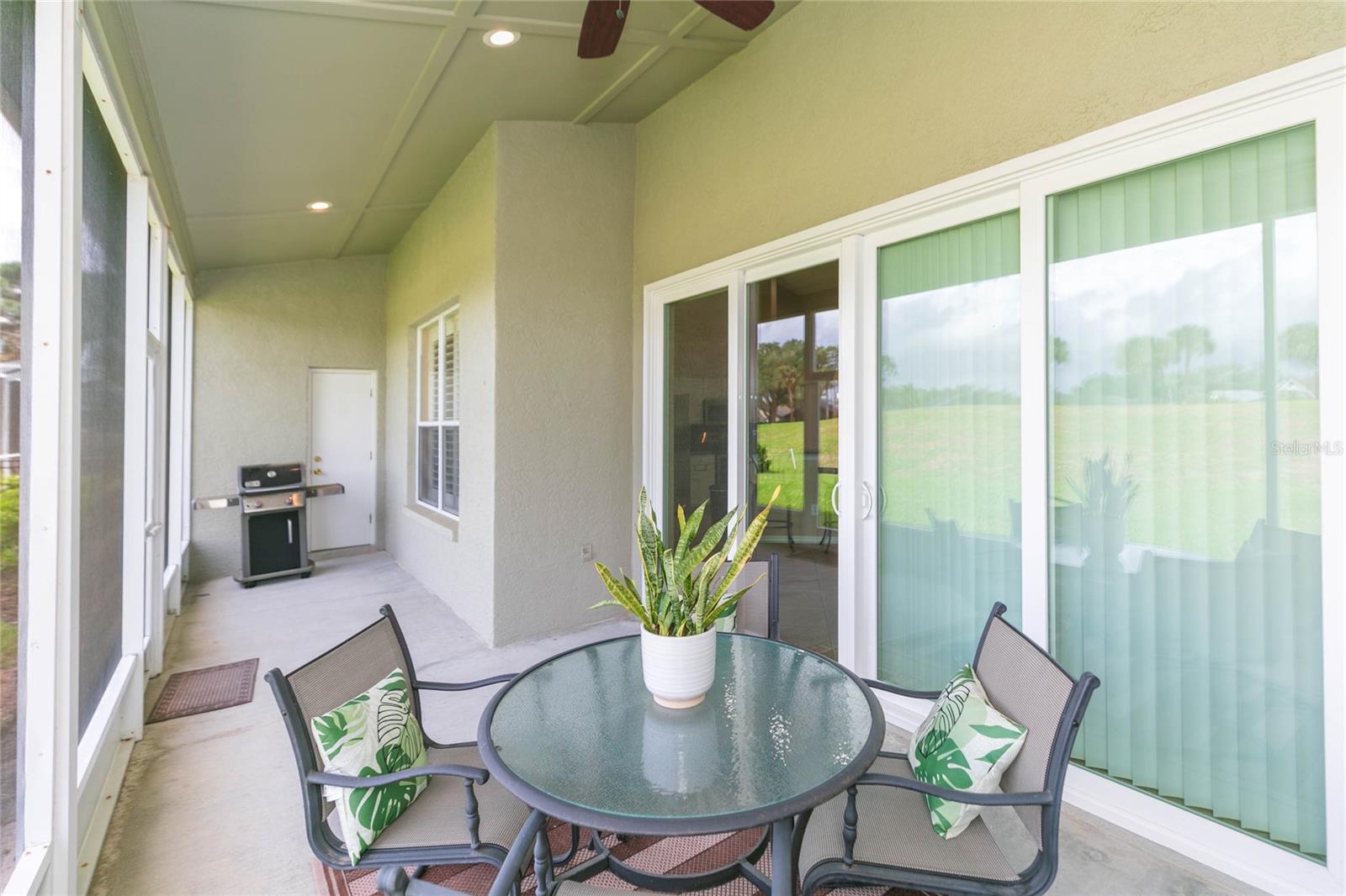 RIVER HILLS COUNTRY CLUB PARCE - Residential