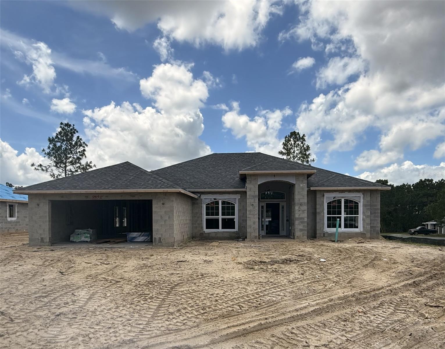 2208 W LANDMARK DRIVE