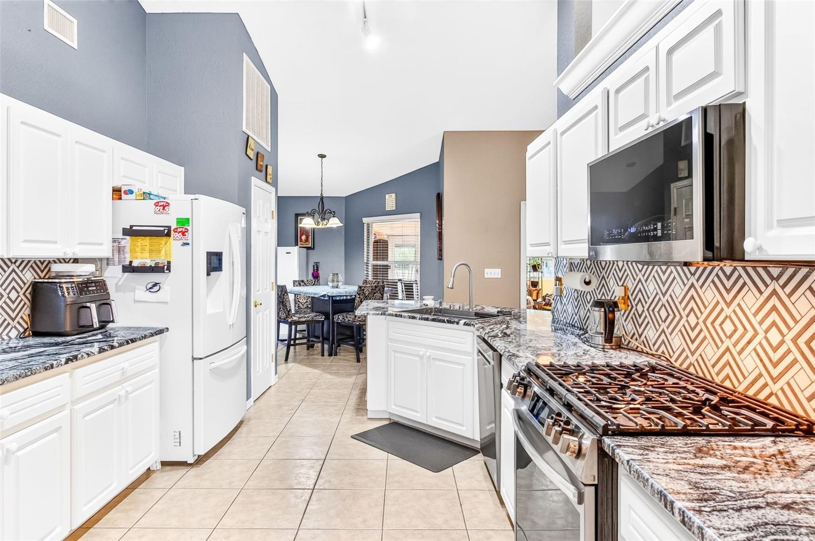 5622 FISCHER DRIVE