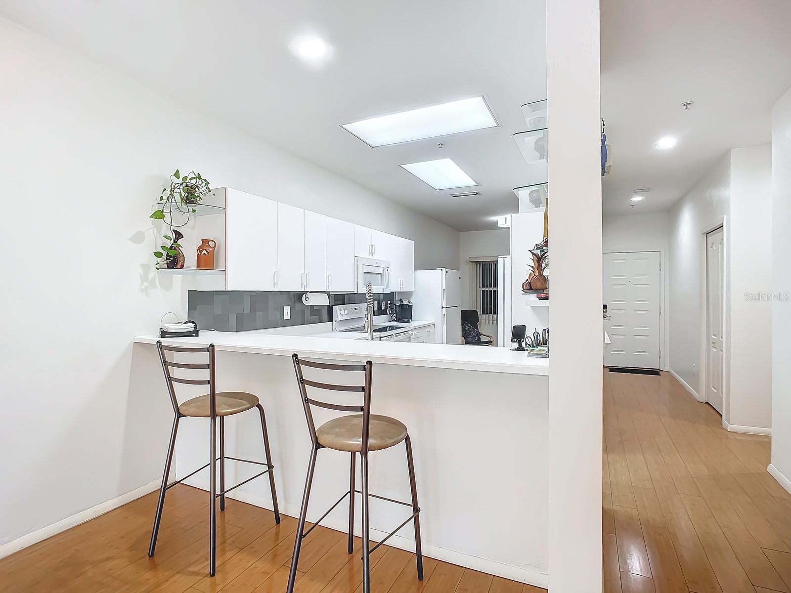 4 OCEANS WEST BOULEVARD 108B