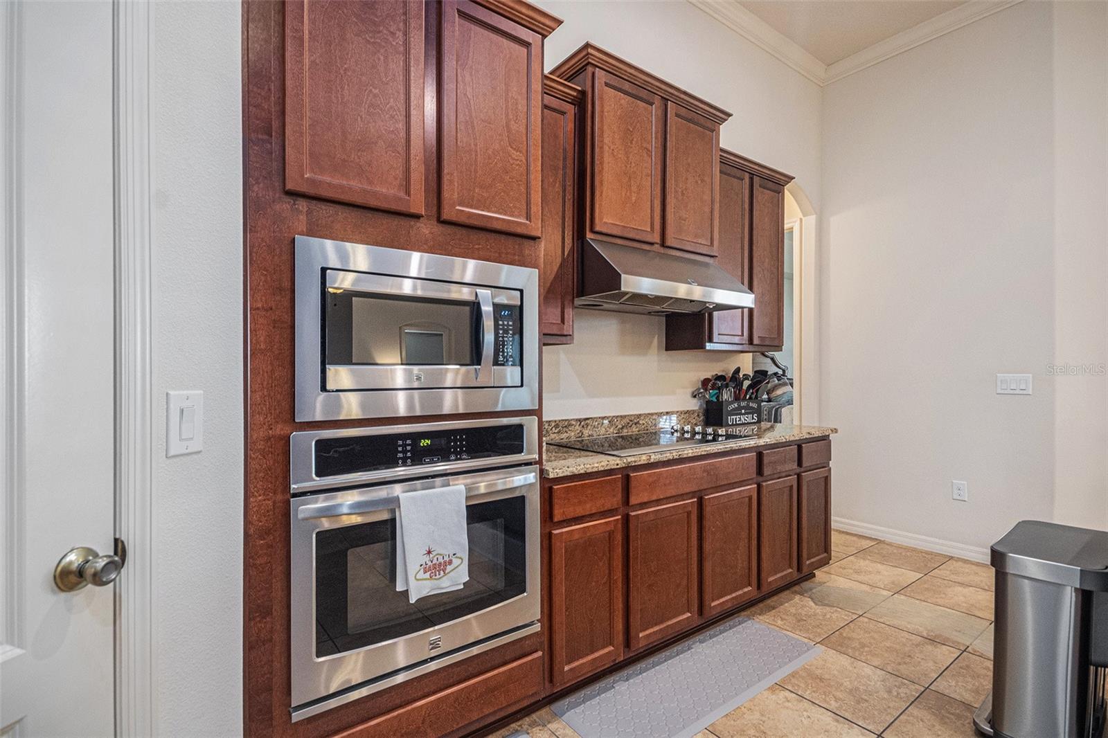 PILLARS RDG - Residential