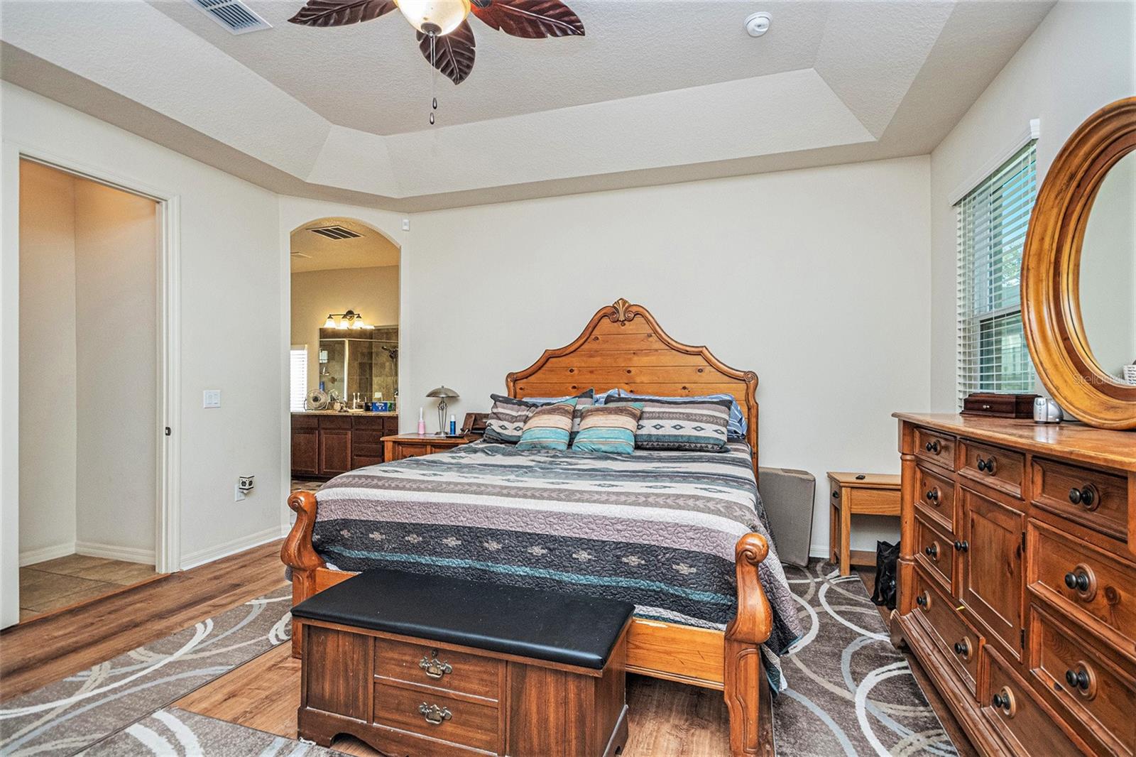 PILLARS RDG - Residential