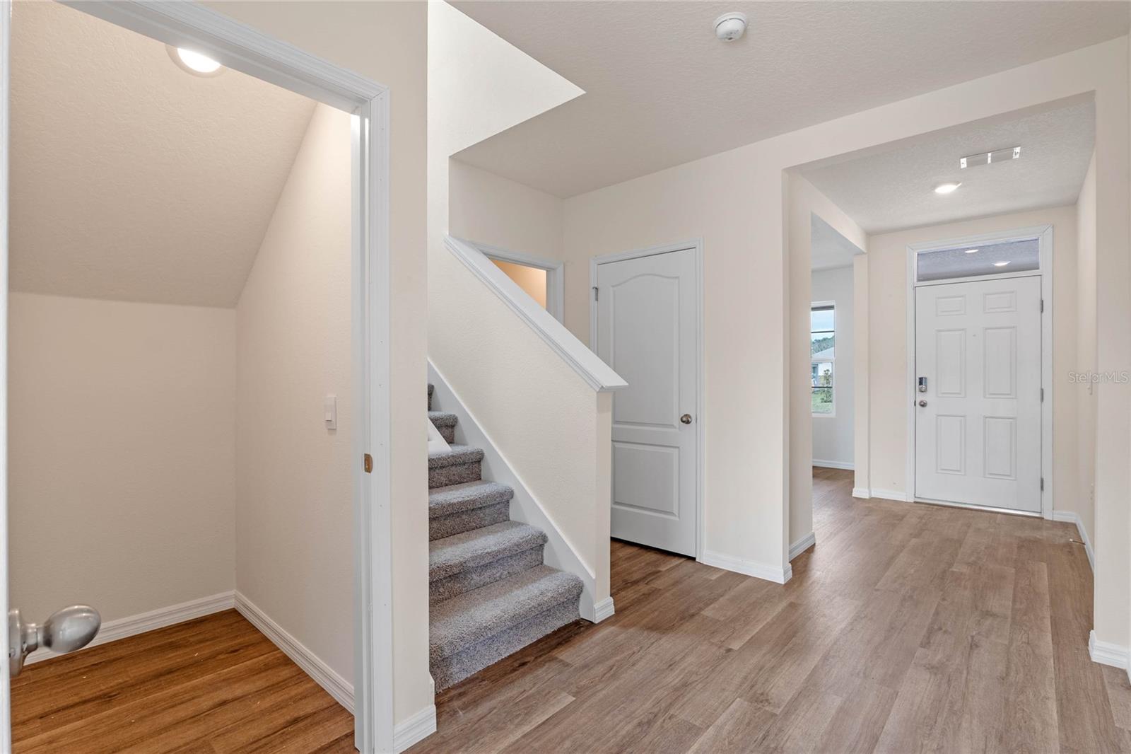 5896 GALLOPING DRIVE