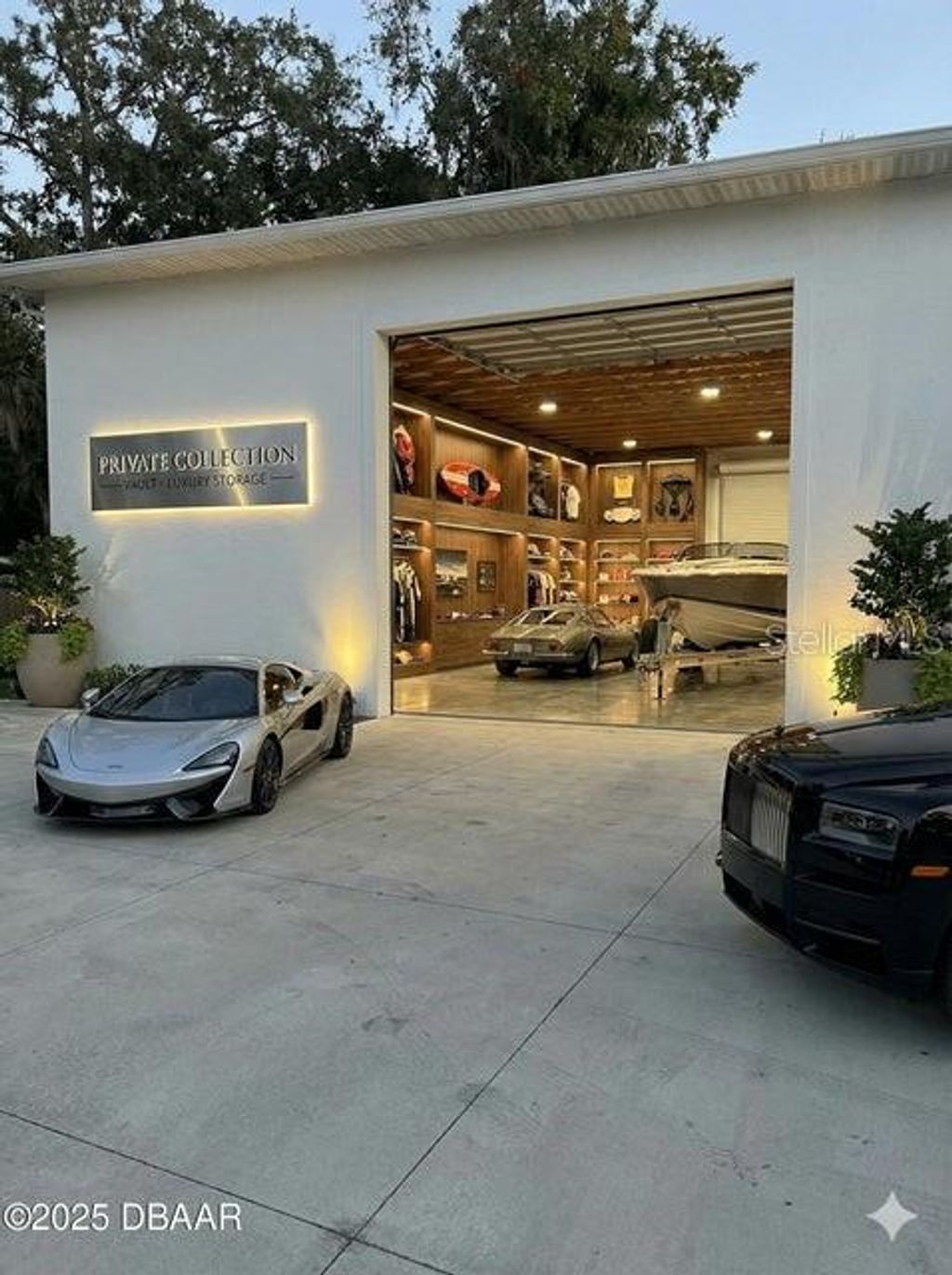 Photo of 4610 S Ridgewood Avenue, Port Orange, FL 32127 (MLS # FC314521)