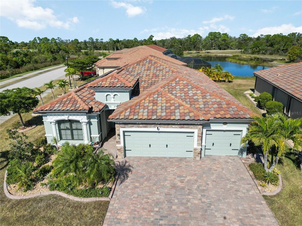 Photo of 20700 Granlago Drive, Venice, FL 34293 (MLS # N6142226)