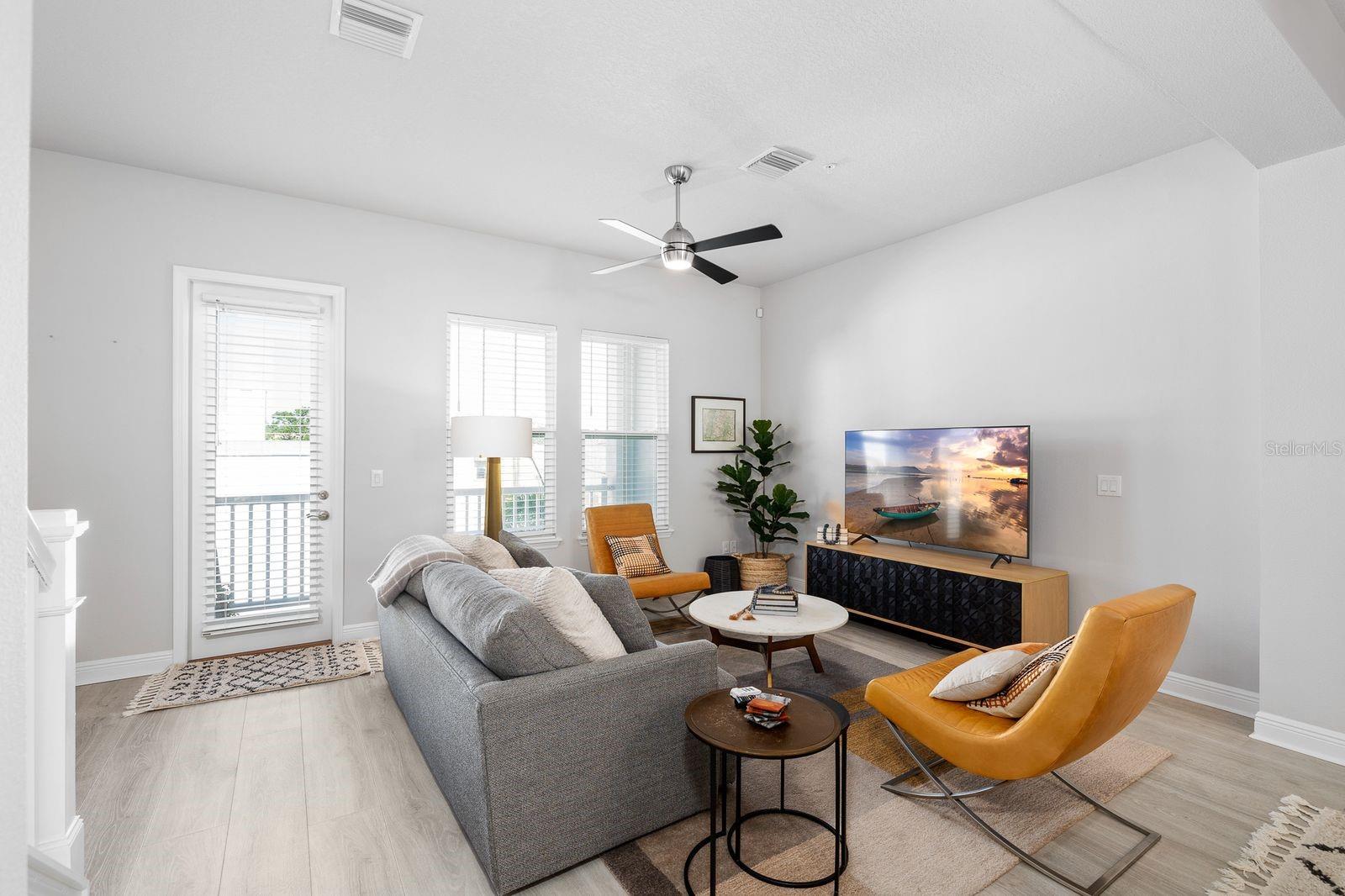 BURLINGTON TWNHMS REP - Residential Lease