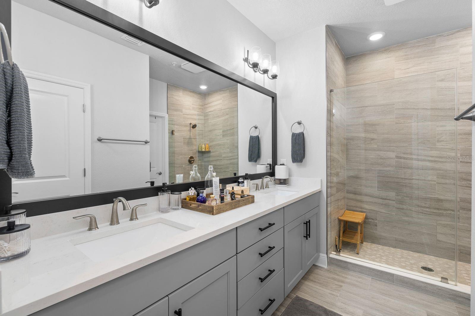 BURLINGTON TWNHMS REP - Residential Lease
