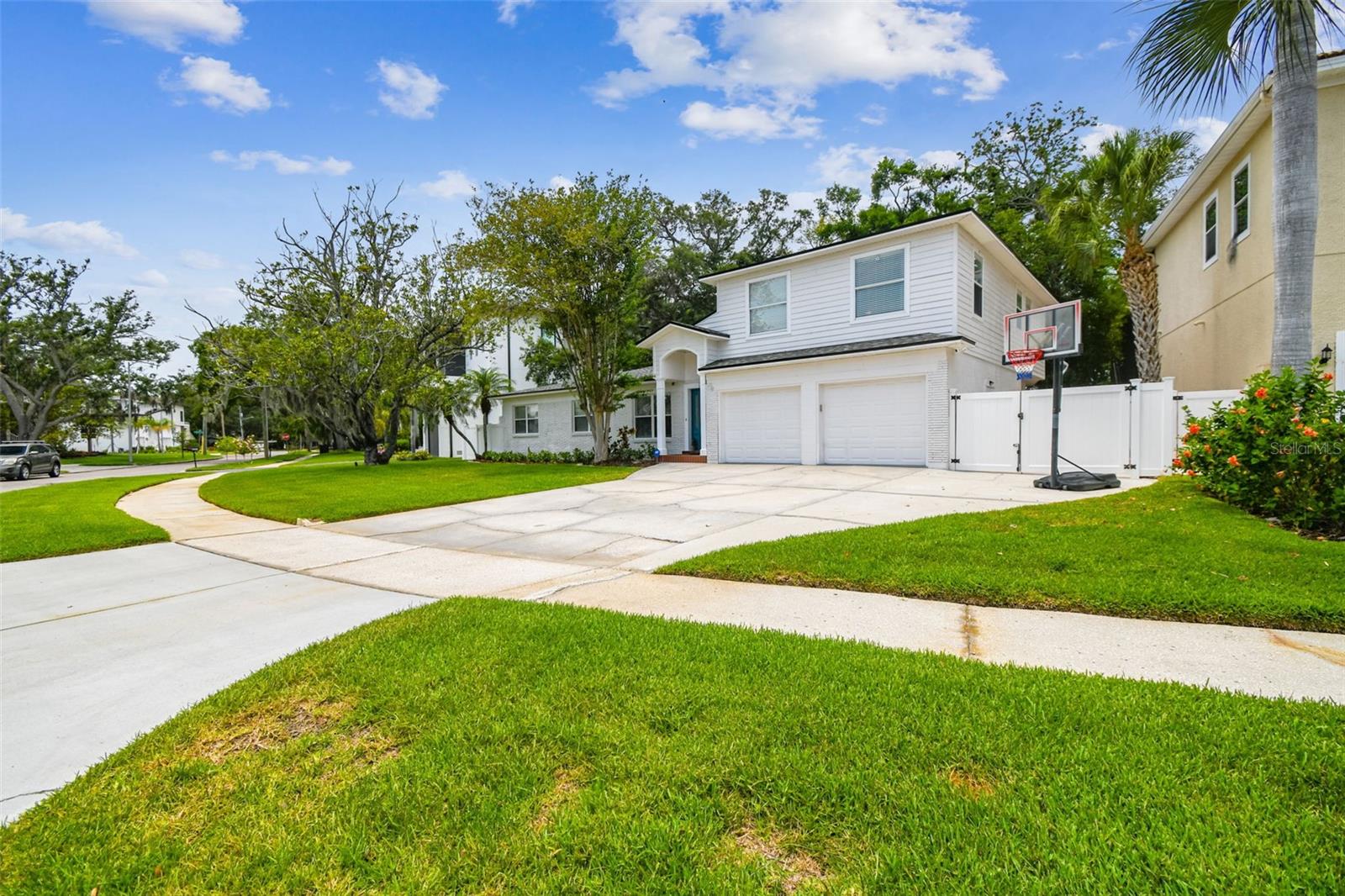 5005 W EVELYN DRIVE