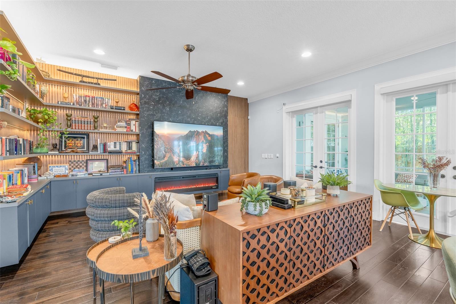 EDWARDS LANE PARK - Residential
